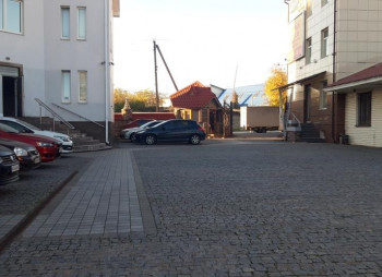 Комплекс зданий медицинского и отельного назначения в Киеве